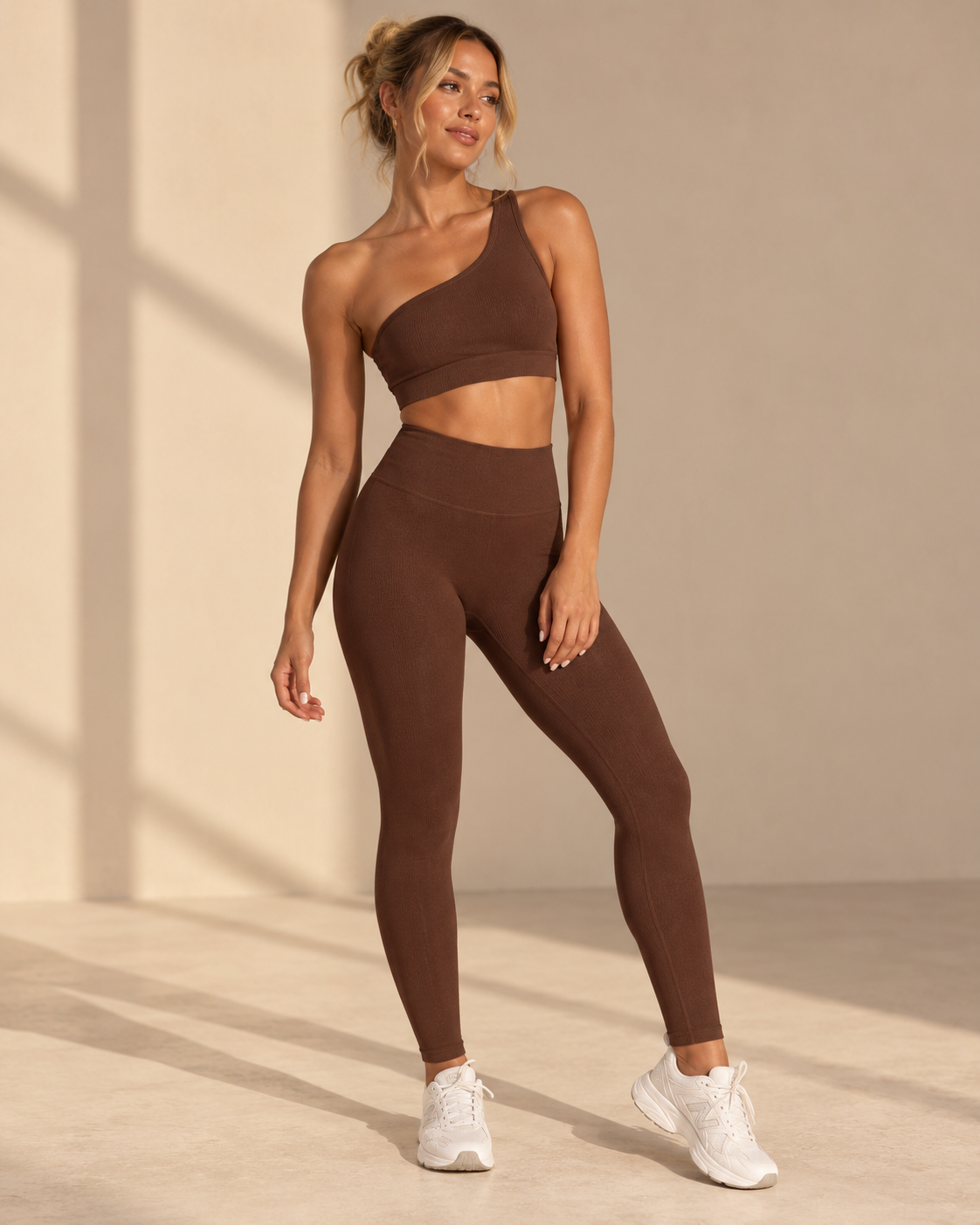 Conjunto Deportivo Acanalado: Top y Leggings – imagen 2