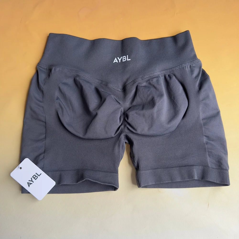 Conjunto Deportivo de Compresión: Shorts y Top – imagen 16