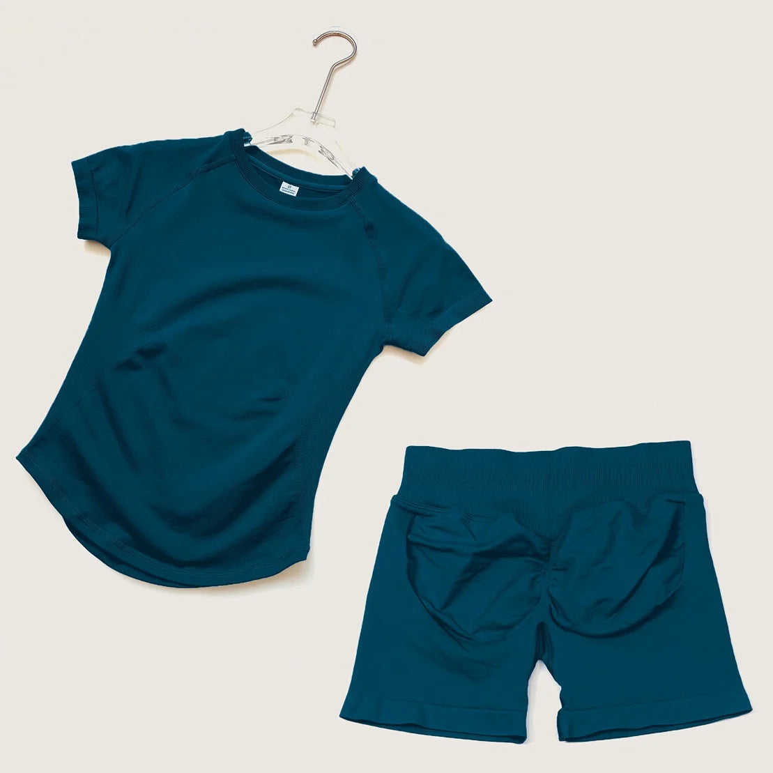 Conjunto Deportivo Top Corto y Leggings – imagen 23