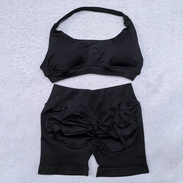 Conjunto Deportivo Halter con Shorts Scrunch de Tiro Bajo – imagen 10