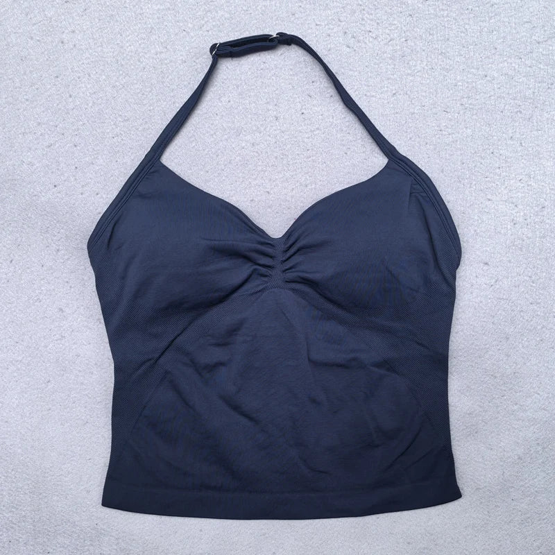 Conjunto Deportivo Halter Acolchado con Shorts Scrunch – imagen 9