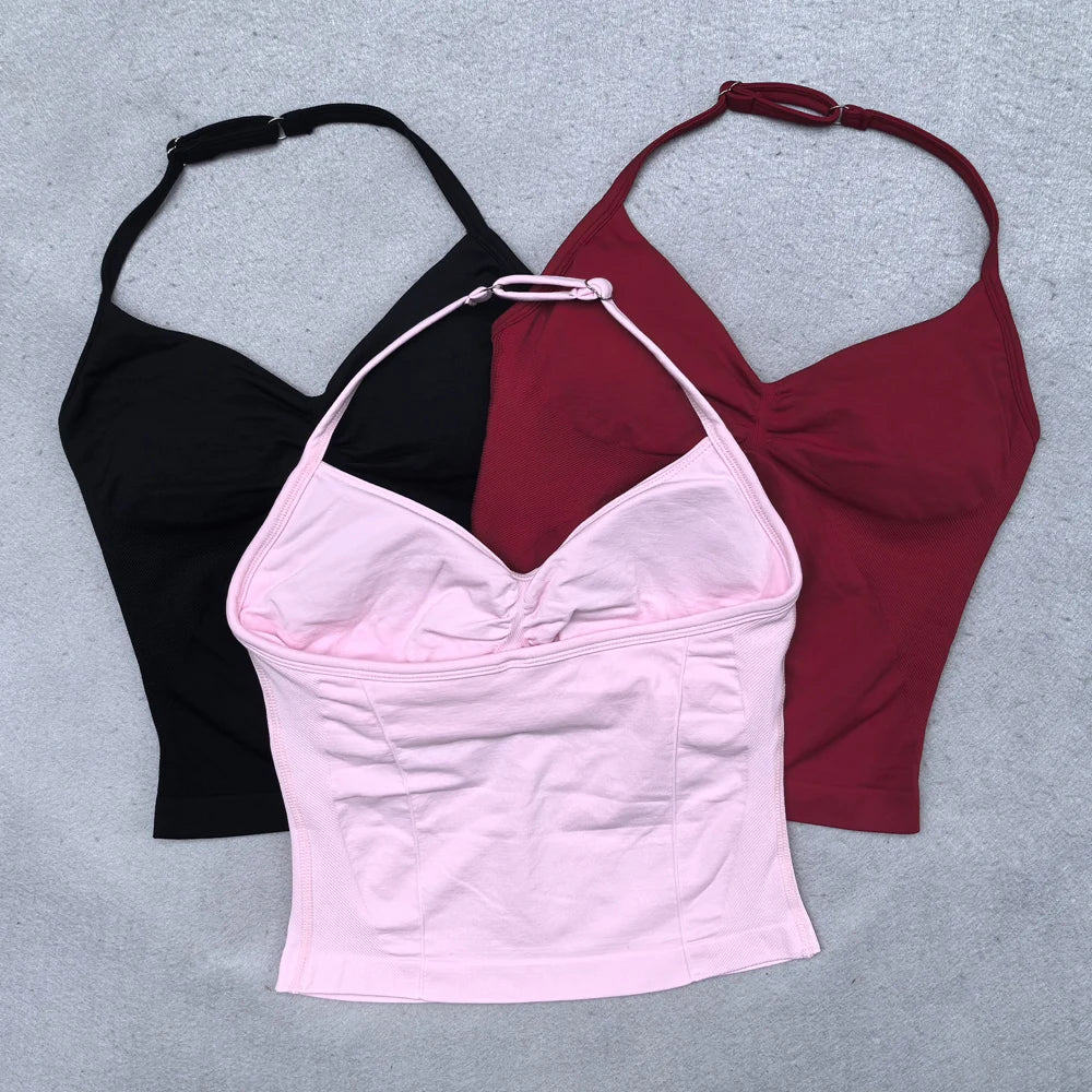 Conjunto Deportivo Halter Acolchado con Shorts Scrunch – imagen 4