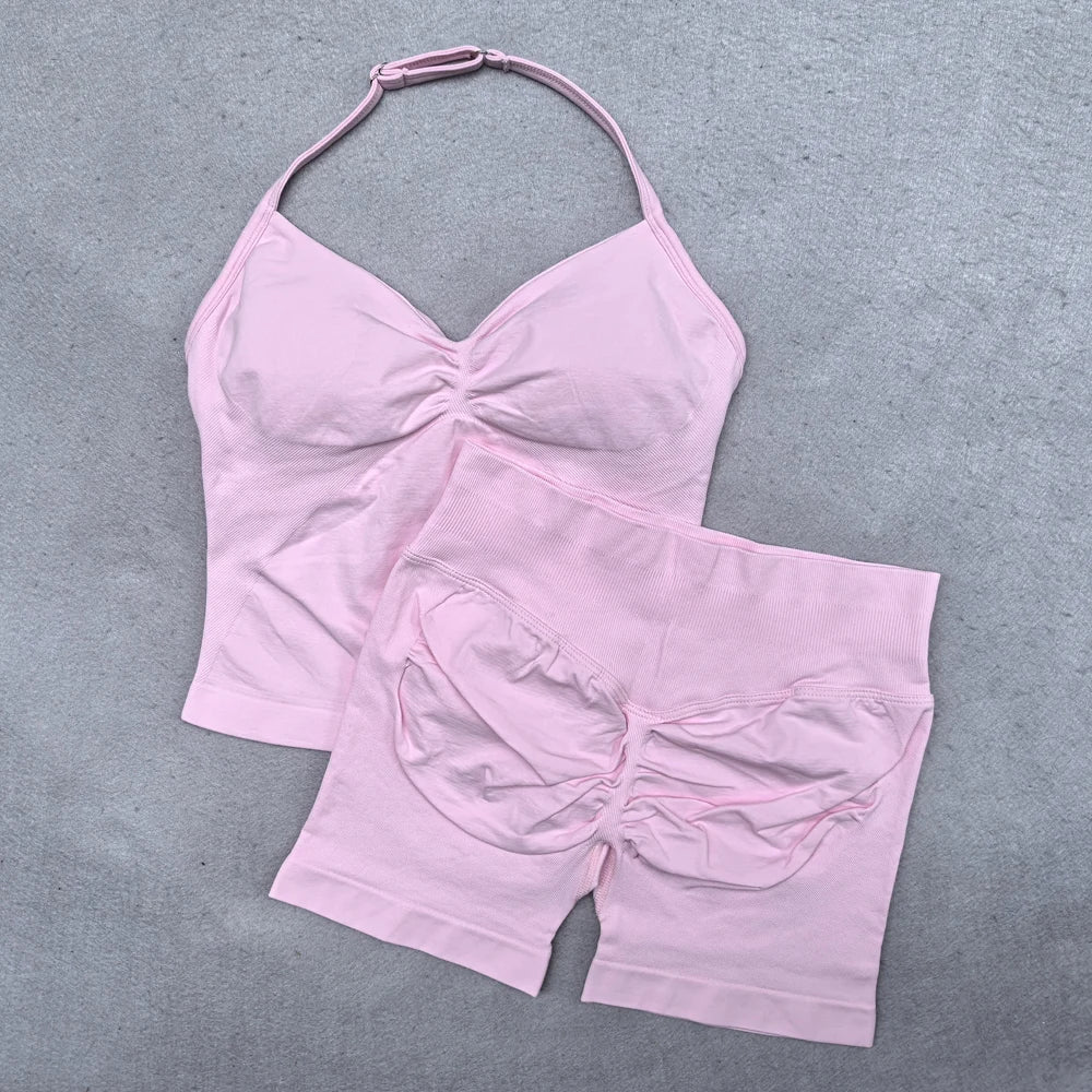 Conjunto Deportivo Halter Acolchado con Shorts Scrunch – imagen 2