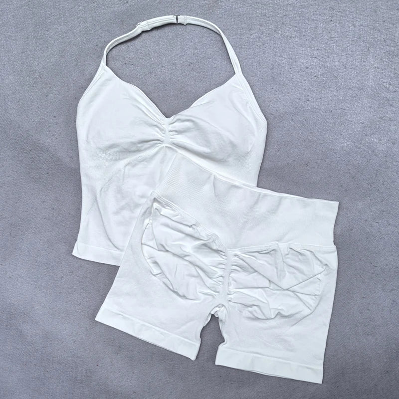 Conjunto Deportivo Halter Acolchado con Shorts Scrunch – imagen 8