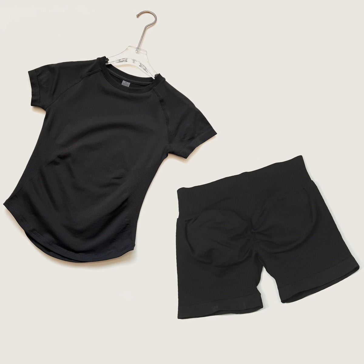 Conjunto Deportivo Top Corto y Leggings – imagen 10