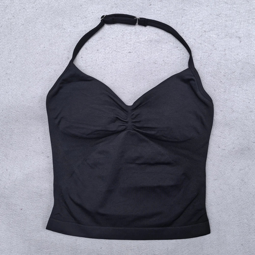 Conjunto Deportivo Halter Acolchado con Shorts Scrunch – imagen 5