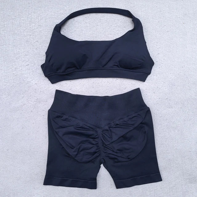 Conjunto Deportivo Halter con Shorts Scrunch de Tiro Bajo – imagen 22